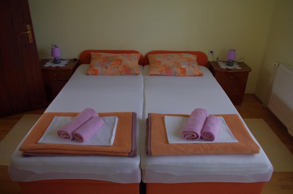 Apartment Tomy Слунь Екстер'єр фото