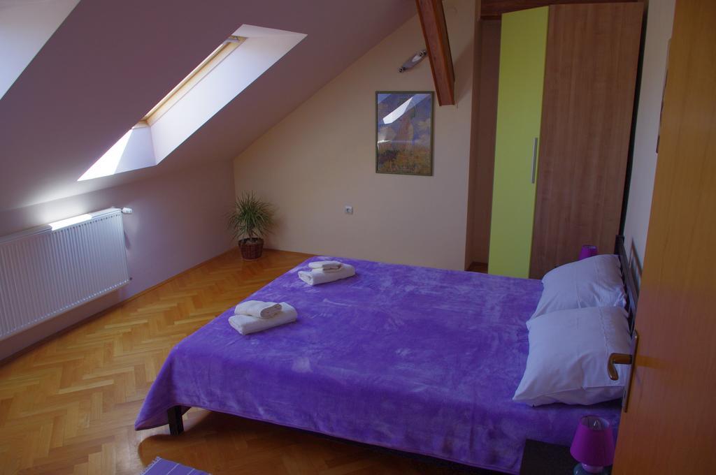 Apartment Tomy Слунь Екстер'єр фото